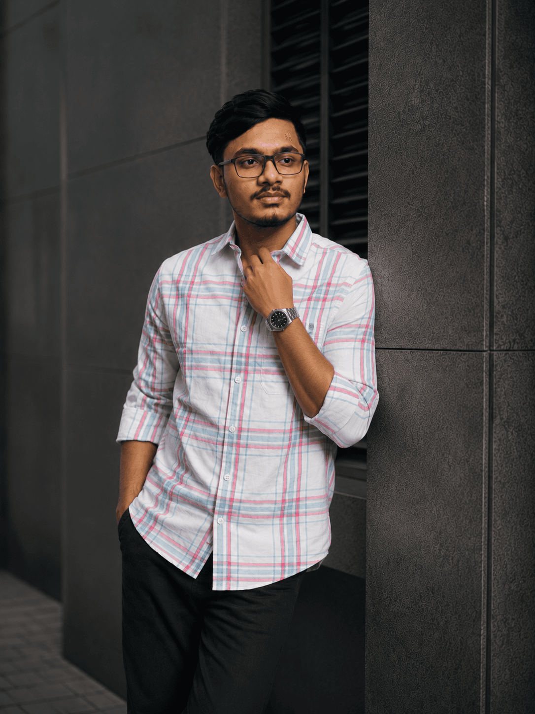 Urban Editorial Portrait AI Photo Prompt Guide
